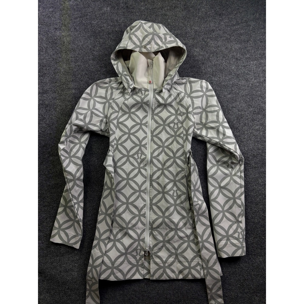 Lululemon Rain Rebel Jacket Womens 4 Gray‎ White Geometric Belted Zip Up